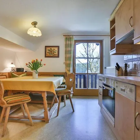 Haus Brandl Modern Retreat בית נופש