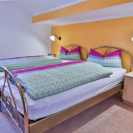 בית נופש Haus Brandl Modern Retreat